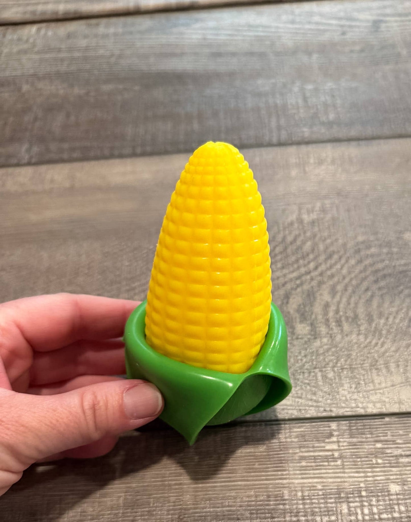 Squishy Squish Corn with Leaves
