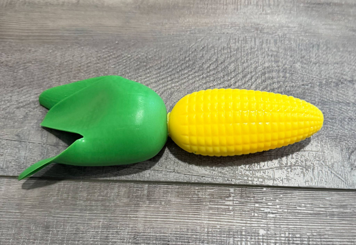 Squishy Squish Corn with Leaves