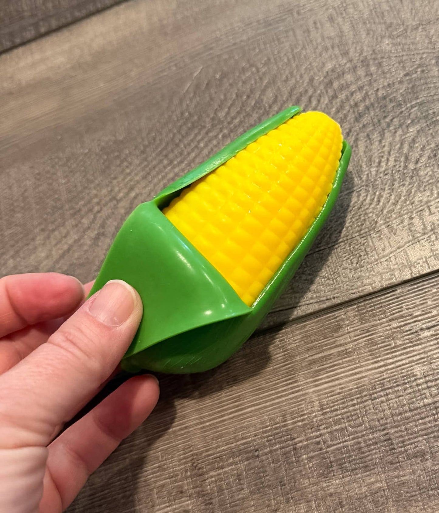 Squishy Squish Corn with Leaves